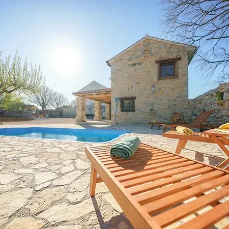 Marilu With Pool Vikendica Stankovci (Zadar)