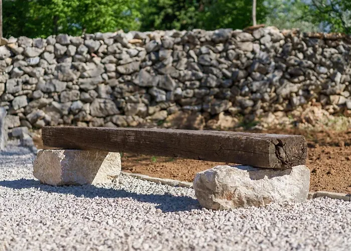 Marilu With Pool Nyaraló