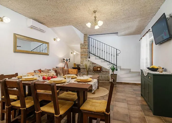 Nyaraló Marilu With Pool