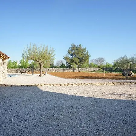 Marilu With Pool Holiday home