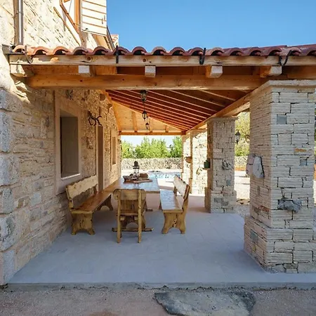 Holiday home Marilu With Pool Stankovci (Zadar)