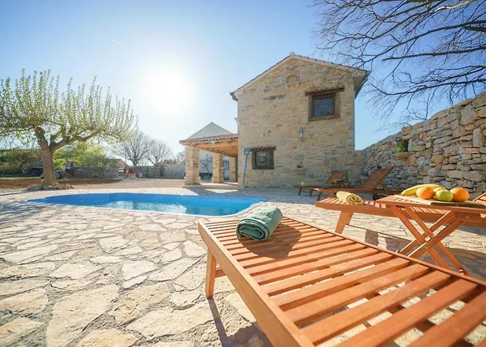 Marilu With Pool Дом отдыха Stankovci (Zadar)